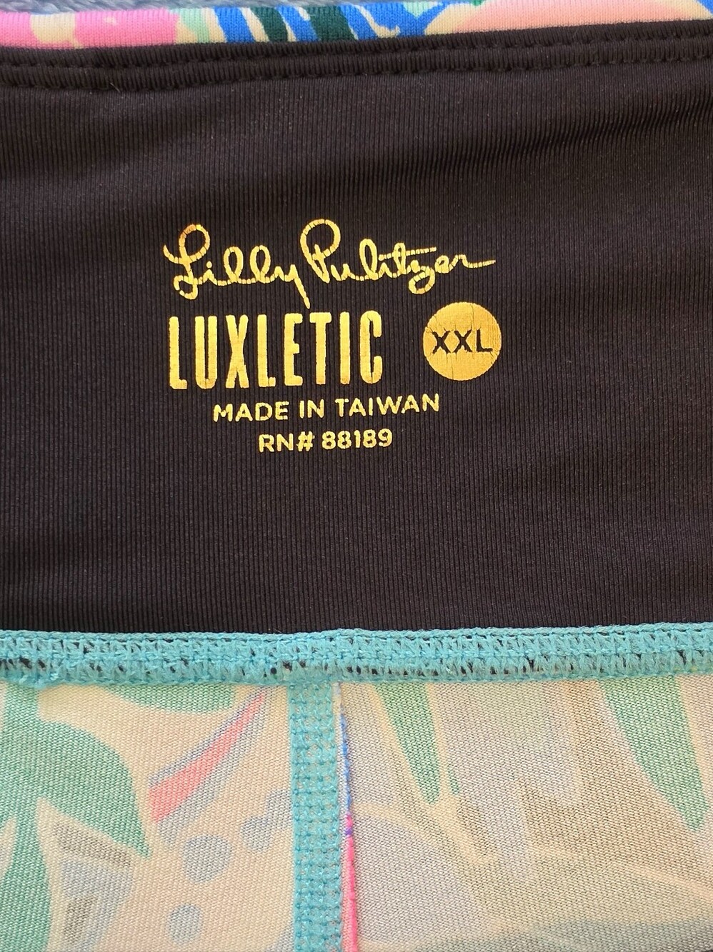 LILLY PULITZER LUXLETIC WEEKENDER HIGH RISE CROP LEGGINGS YOU ME AND GIRAFFEE - Picture 2 of 5